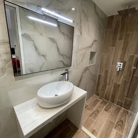 Le Petit Apartment *