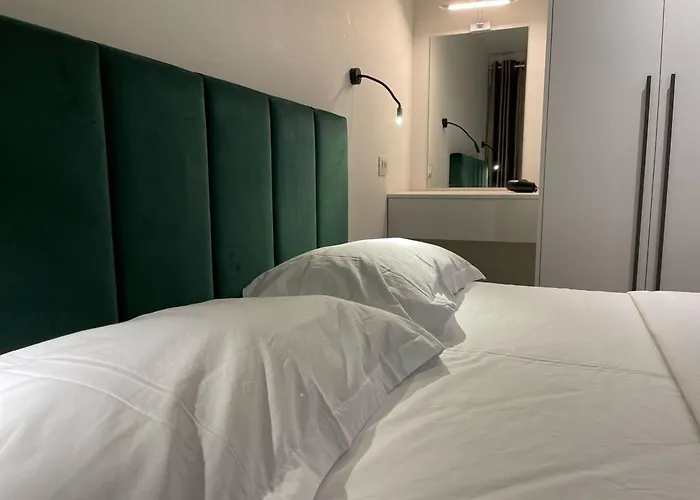 Le Petite - Enjoy Travel 티라나