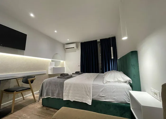 Le Petite - Enjoy Travel Tirana