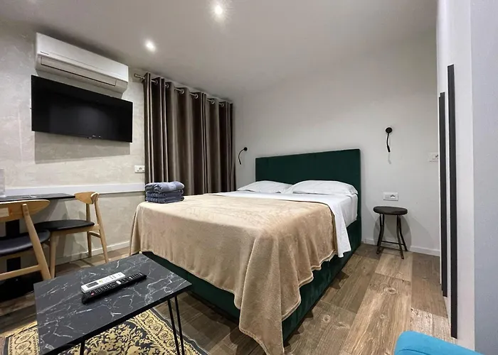 Le Petite - Enjoy Travel